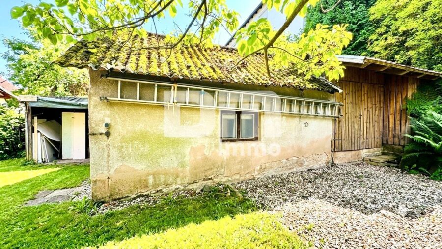 Sanierter Wohntraum mit Garten / Terrasse und 2 Garagen + vielen Extras - Garage 2 / Holzlageranbau